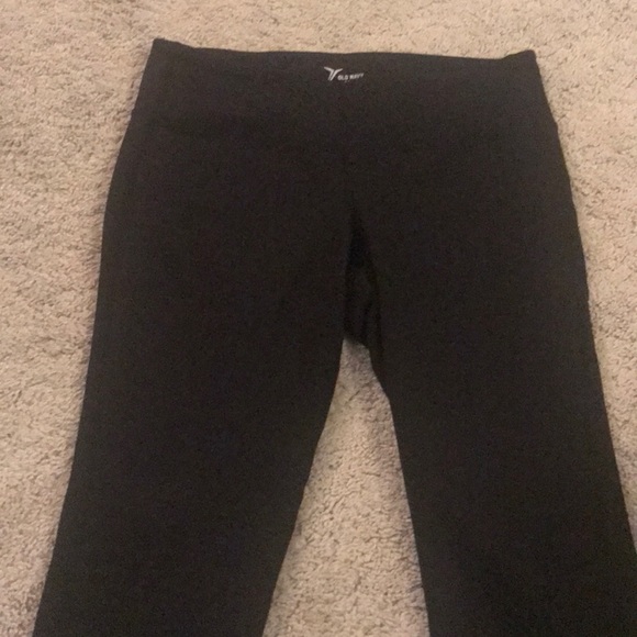 Bundle of Crop Leggings - Picture 4 of 5
